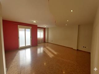 Appartement à Calle marqués de campo 0. Piso + pk céntrico, 138 mts, 3 hab y 2 baños. aa por conductos e