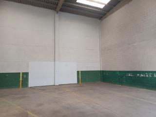 Location Bâtiment à usage industriel à Plaça industrial el pinatar 21. Alquiler nave industrial en caldes de montbui