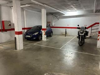 Miete Autoparkplatz in Esteve cardelus 29. Es lloga plaça aparcament barri dels esports - sant celoni.