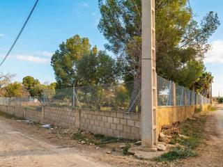 Landgut in Camino benaguacil 381. Terreno rústico vallado de 2.300 m² en la conarda-montesano, con