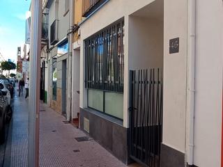 Alquiler Casa en Patricio ferrandiz  46. Planta baja recién reformada. en pleno centro.