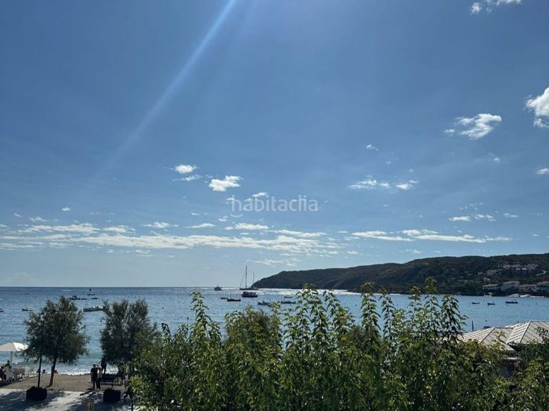 Foto 160b5347-b1da-4666-8123-75e64dda7c50. Apartament a plaça del passeig 10 a Cadaqués