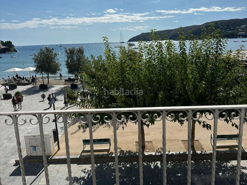 Foto 409022a0-3f81-4cd4-921f-b433c4220421. Apartament a plaça del passeig 10 a Cadaqués