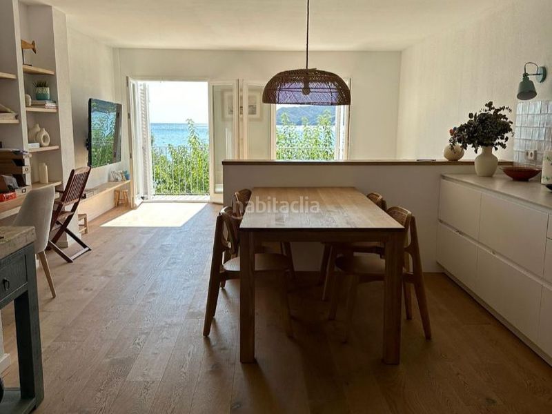 Foto f14fd467-1d87-486f-9eb9-f87e630f420f. Apartament a plaça del passeig 10 a Cadaqués