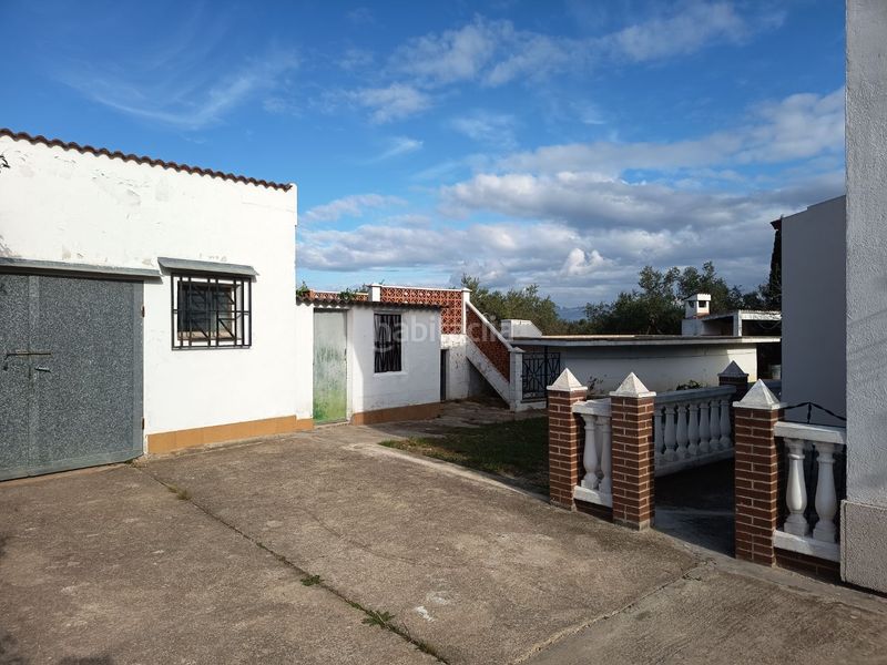 Foto b6e80d0b-70e8-46a0-b6d4-f0cedec5cca7. Chalet en cami 9 parellades 1 chalet con encanto en Roquetes