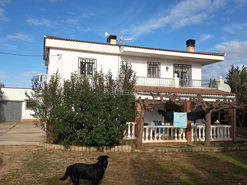 Foto c65363ef-a50a-44a7-9818-4be7e61c1a30. Chalet en cami 9 parellades 1 chalet con encanto en Roquetes