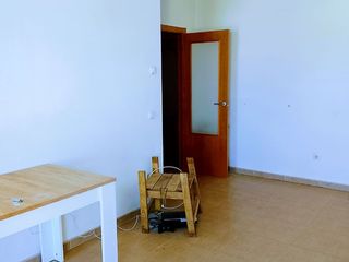 Flat in Avenida atenas 7 28500. Piso en arganda del rey madrid. próximo a estación de metro y au