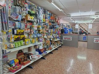 Oficina a Benarabe  5. Local comercial con altillo 212 m2 en castellón