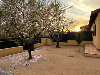 Casa aparellada a Mas sagrera 21. Reservado - pareado luminoso de 161 m² orientado al sur–sureste