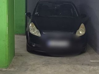 Lloguer Aparcament cotxe a Llull  360. Caben un coche y una moto