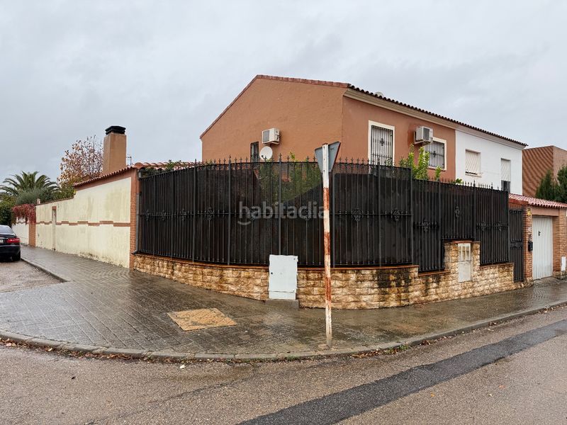 Foto 24a49aae-3d41-4458-8cf6-4494809bb724. Chalet in calle roble 28 in Argamasilla de Calatrava