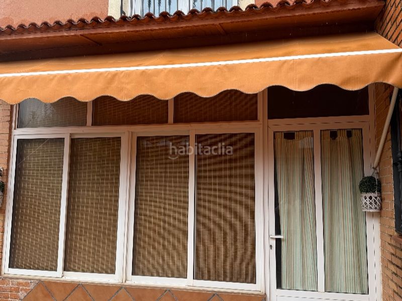 Foto b9f1e925-77bf-44fd-a62c-cec60f5dff0a. Chalet in calle roble 28 in Argamasilla de Calatrava