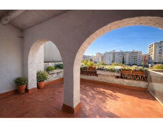 Piso en Plaça de catalunya 15. Vivienda única con terraza privada en el corazón de girona
