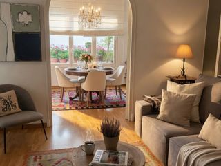 Piso en Plaça de catalunya 15. Vivienda única con terraza privada en el corazón de girona