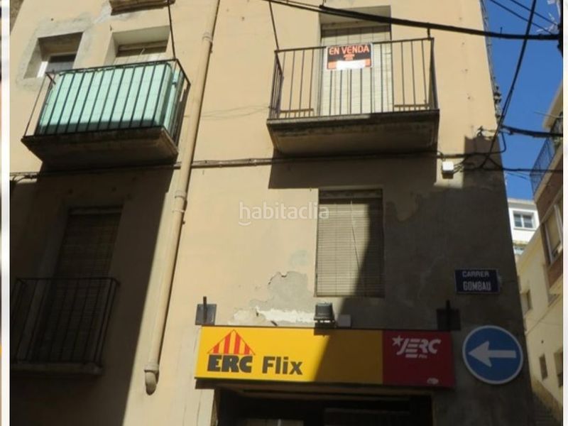 Foto eeecf488-bac5-4f22-be36-d19e1fd398b7. Casa aparellada a gombau 14 a Flix