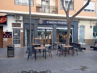 Traspàs Local Comercial a Avenida de la libertad 18. Se traspasa bocatería, kebap, pizzería