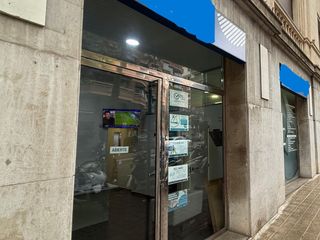 Local Comercial en Balmes 441. Local a pie de calle en balmes / plaza kennedy