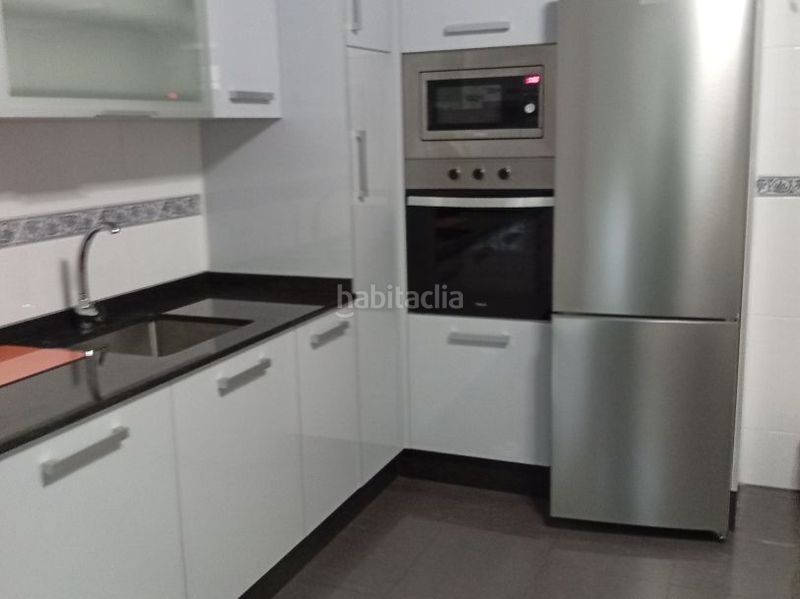 Foto cfb09812-3016-47f2-8a3b-6d9fc81b4dbd. Alquiler piso en carreira coba 10 se alquila piso en Maceda