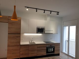 Rent Flat in Carrer de l'església 43. Apartamento en alquiler al lado de la playa de montgat
