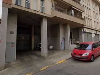 Affitto Posto auto in C/eugeni ferrer dalmau,  10. Parking coche c/ d'eugeni ferrer dalmau, 10/14