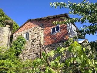 Maison à Autovía de las rías bajas 275. Casa piedra para rehabilitar