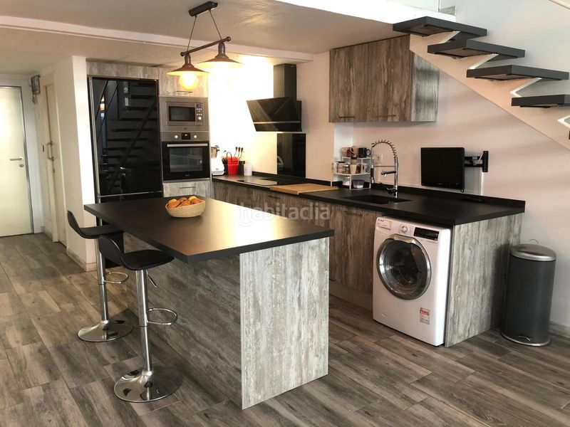 Foto 2d4f22fd-c071-41f6-8d5f-0b5e3a57a6dc. Loft en calle dels gremis 1 loft de diseño equipado en Valencia