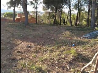 Terreny residencial a Acacies  7. Excelente oportunidad  este terreno urbano de 1.053 m², situado