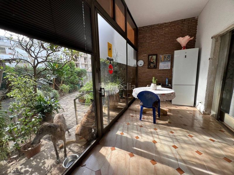 Foto 29622838-7ee4-4610-a9c6-c5442c617279. Chalet en carrer d'osca 5 se vende chalet en el centro . en Salou