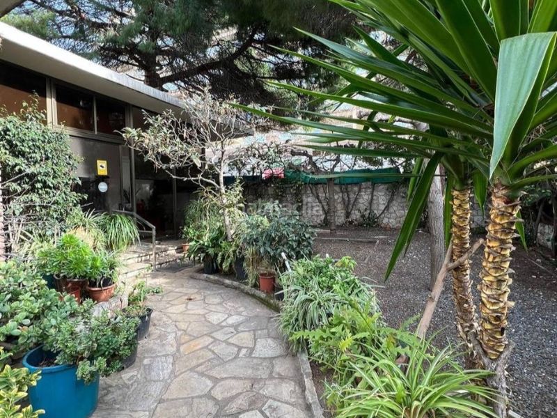 Foto e4c7a1e6-f167-415f-aa34-3be1cadc9752. Chalet en carrer d'osca 5 se vende chalet en el centro . en Salou