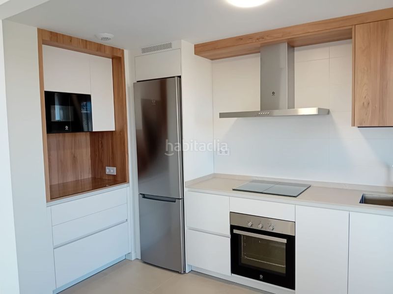 Foto 1df74e44-abbf-4a61-a192-39c6c4d55396. Pis a avenida del mar 145 a Almerimar Ejido (El)