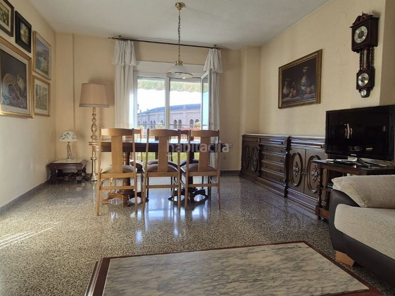 Foto 44a1b8b8-8dab-440f-8630-721cd468ef30. Piso en avenida doctor oloriz 27 zona Plaza de Toros: piso de 4 dormitorios y 174 m² con garaje y terraza – excelente estado en Granada