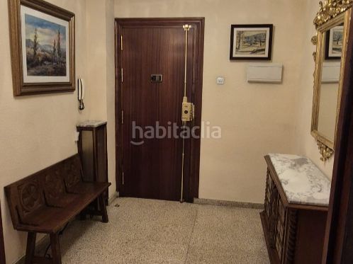 Foto 98ce511b-8d71-4474-8246-77336fa1b3a1. Piso en avenida doctor oloriz 27 zona Plaza de Toros: piso de 4 dormitorios y 174 m² con garaje y terraza – excelente estado en Granada
