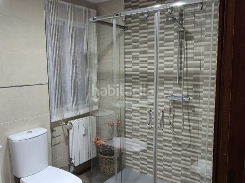 Foto c951b358-5b77-40e2-b397-50b56e1e32a6. Piso en avenida doctor oloriz 27 zona Plaza de Toros: piso de 4 dormitorios y 174 m² con garaje y terraza – excelente estado en Granada