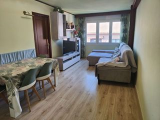 Appartement à Reial 30. Amplio piso reformado de 3 habitaciones listo para entrar a vivi