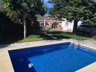 Xalet a Carrer sant josep montanya 43. Chalet con piscina privada