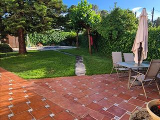 Xalet a Carrer sant josep montanya 43. Chalet con piscina