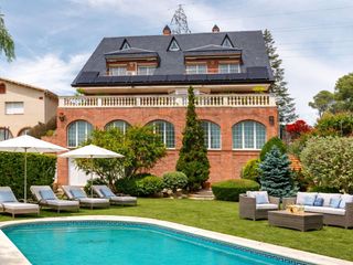 Casa en Carrer canal de suez 6. Vivienda unifamiliar - directo de la propiedad