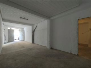 Lloguer Local Comercial a Carrer d'isabel la catòlica 38. Se alquila local muy centrico