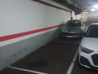 Lloguer Aparcament cotxe a Av. roma 43. Parking económico