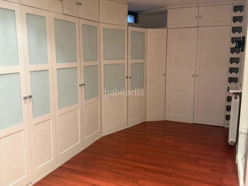 Foto e5e15906-c262-464d-b261-f953decb220c. Alquiler casa adosada en calle de arturo soria 67 chalet adosado con jardín y piscina junto a arturo soria en Madrid