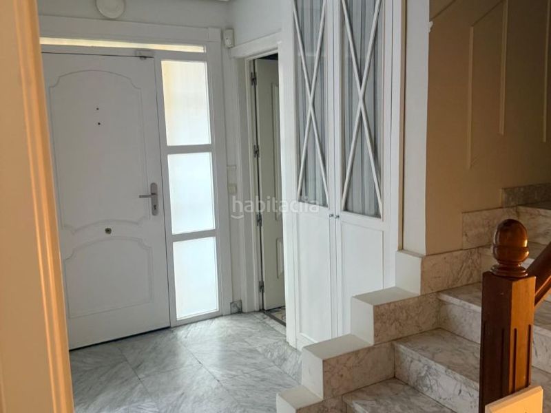 Foto e66793e1-d85e-4b06-b6a0-a0fdbb06d32f. Alquiler casa adosada en calle de arturo soria 67 chalet adosado con jardín y piscina junto a arturo soria en Madrid