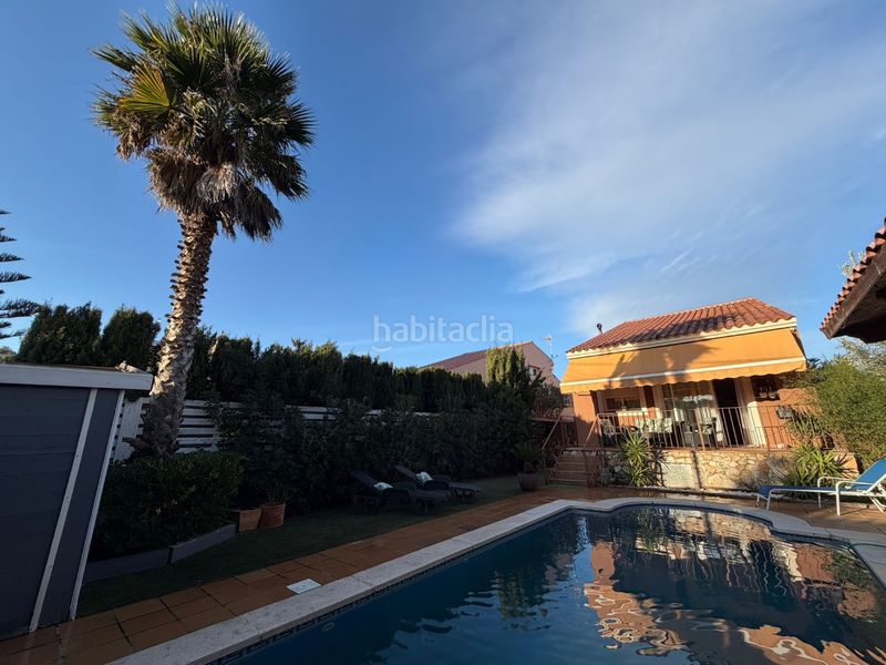Foto 73ff9ff9-a6eb-47e1-80b0-97c2abccf5a9. Chalet in avinguda del mar 1 in Les Tres Cales Ametlla de Mar (L´)