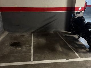 Miete Motorradparkplatz in Carrer de cervantes 207. Parking para moto/scooter