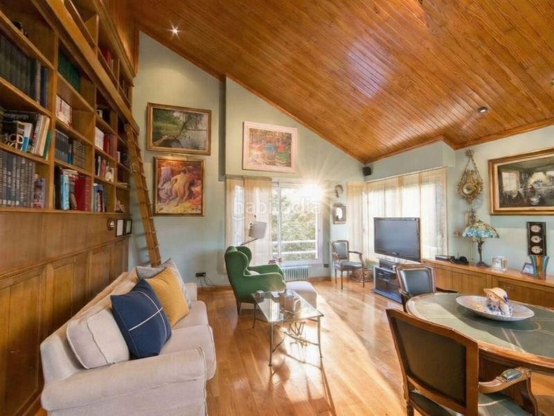 Foto a606aaa0-df35-422d-bf10-b6b2bd28993c. Chalet en manuel oliag 6 chalet independiente de lujo en la zona más selecta – privacidad absoluta a 10 minutos de valencia en Godella