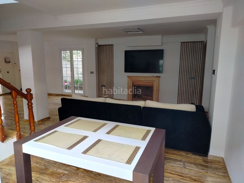 Foto 1db3d026-ca53-4f10-abe8-d89f928b3bbd. Alquiler chalet en carrer alcoi 1 maravillosa casa chaleta 30 metros de la playa en Gandia