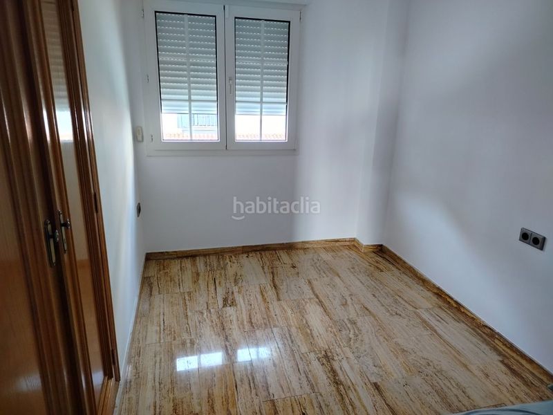 Foto e229ddcc-e4ee-4f5b-93b4-82414ead9408. Alquiler chalet en carrer alcoi 1 maravillosa casa chaleta 30 metros de la playa en Gandia