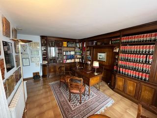 Location Bureau à Carrer d'anselm clavé 33. Se alquila oficina en el centro de palafrugell