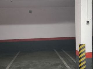 Rent Car parking in Ramon rubial 1. Alquiler plaza de garaje