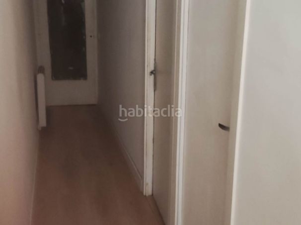 Foto ae96ae83-a2c6-42b5-976a-e9f7a2b054cb. Piso en carrer de montserrat 123 piso muy luminoso y recien reformado integral en Badalona