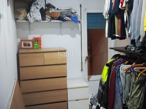 Foto eb5e7182-7a42-4391-8760-9f5d37361868. Piso en carrer de montserrat 123 piso muy luminoso y recien reformado integral en Badalona
